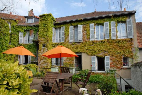 Studio avec balcon et wifi a Neris les Bains