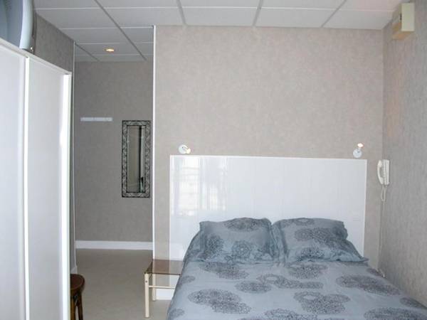 Studio avec balcon et wifi a Neris les Bains