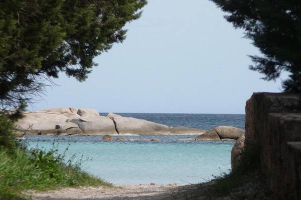 Rez De Jardin CLIMATISE - 2 MIN PLAGE - PISCINE