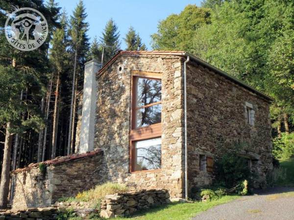 Gîte Saint-Étienne 3 pièces 4 personnes - FR-1-496-38