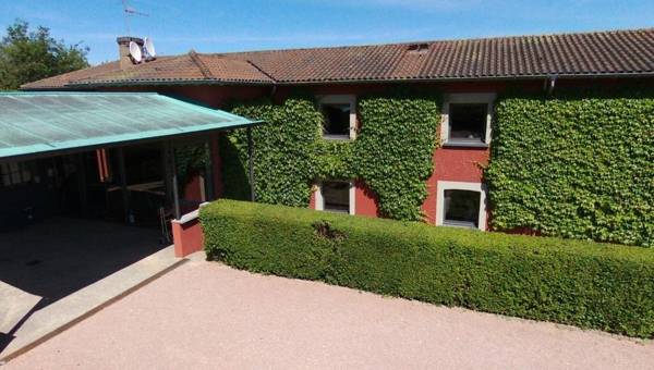 Hôtel Restaurant La Montagne De Brancion