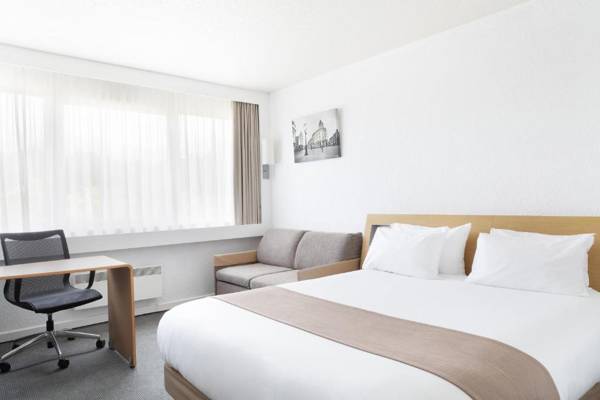 Workspace - Holiday Inn Lille Ouest Englos an IHG Hotel