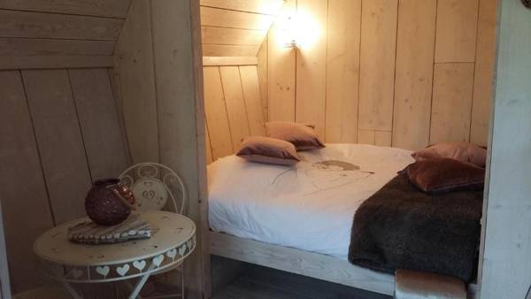 Au Refuge Des 3 Ours - Chambres d'hôtes et cabanes