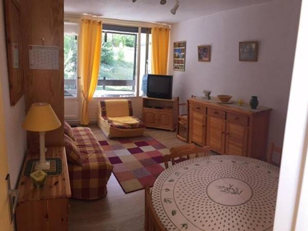 Studio Enchastrayes 1 pièce 4 personnes - FR-1-165A-31