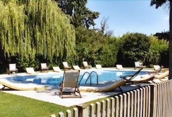 Le Mas des Grès & Sous les Platanes