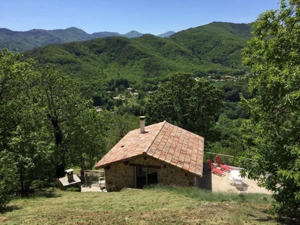 Stunning detached holiday home on a hill with phenomenal views