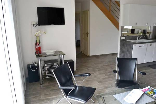 Maison de 2 chambres avec jardin clos et wifi a Saint Jouan des Guerets a 1 km de la plage