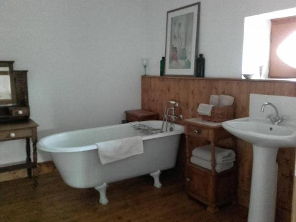 Gîte La Roche-Neuville 6 pièces 14 personnes - FR-1-600-148