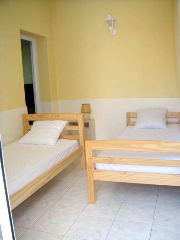 Maison de 2 chambres a La Couarde sur Mer a 500 m de la plage avec jardin clos et wifi