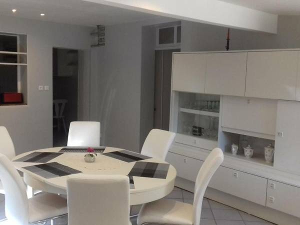 Gîte Vineuil 4 pièces 6 personnes - FR-1-491-99