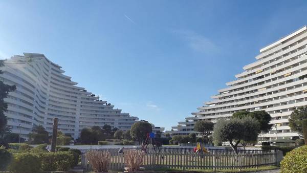 Lovely apartment in Marina Baie des Anges- Baronnet - Sew view free parking spaces on site restaurants beach supermarket