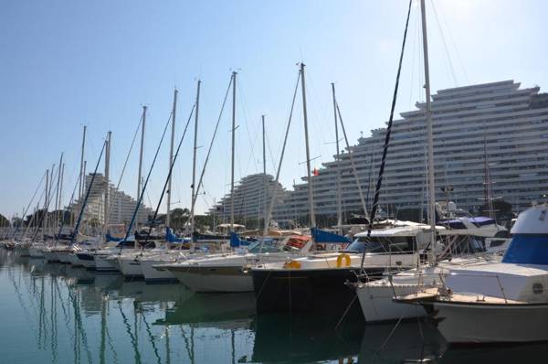 Lovely apartment in Marina Baie des Anges- Baronnet - Sew view free parking spaces on site restaurants beach supermarket