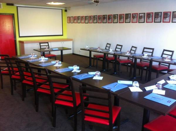 Enzo Hotels Vierzon by Kyriad Direct