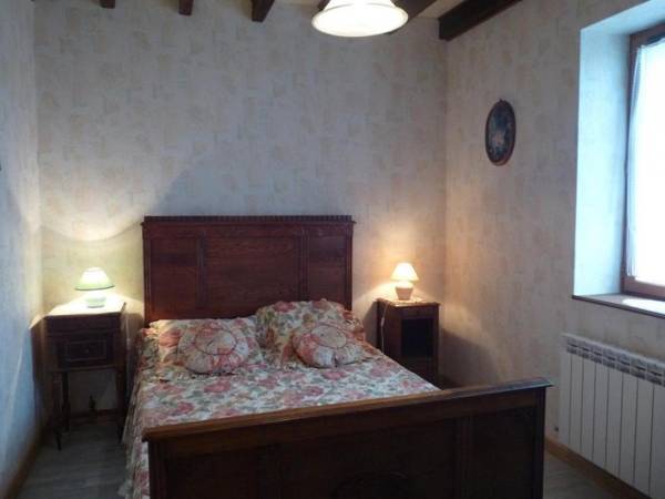 Gîte Verneix 4 pièces 6 personnes - FR-1-489-83