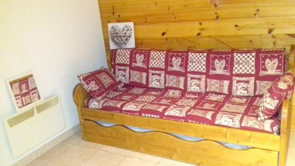 Studio avec balcon amenage a Vars a 1 km des pistes