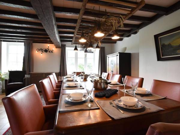 Holiday Home in la Neuville-aux-Joûtes with Garden & BBQ