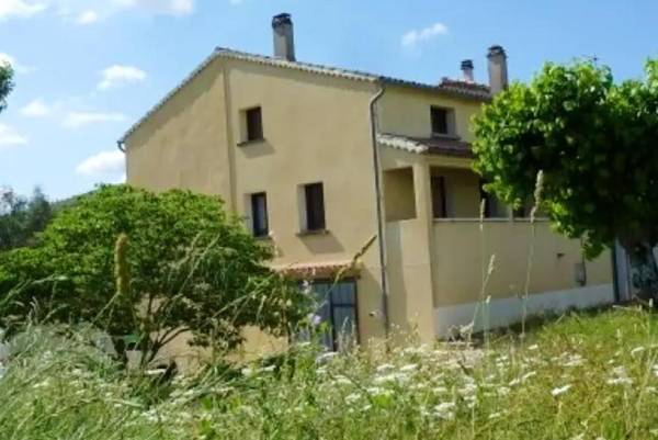 Maison de 3 chambres avec jardin amenage a Uzer