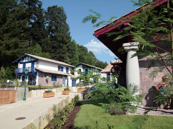 Beautiful villa in Basque style just 3 km. away from the sea