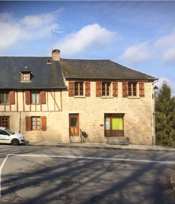 Maison de 2 chambres avec jardin amenage et wifi a Treignac