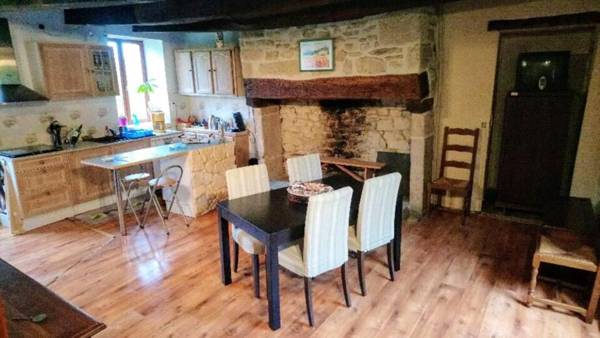 Maison de 2 chambres avec jardin amenage et wifi a Treignac