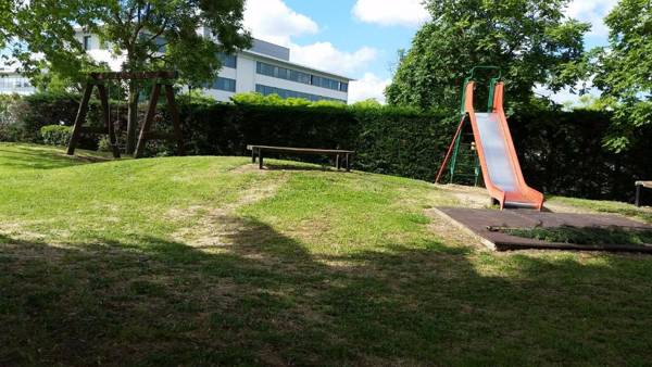 Appartement Contemporain proche Météo Basso Cambo EDF Airbus & Thales