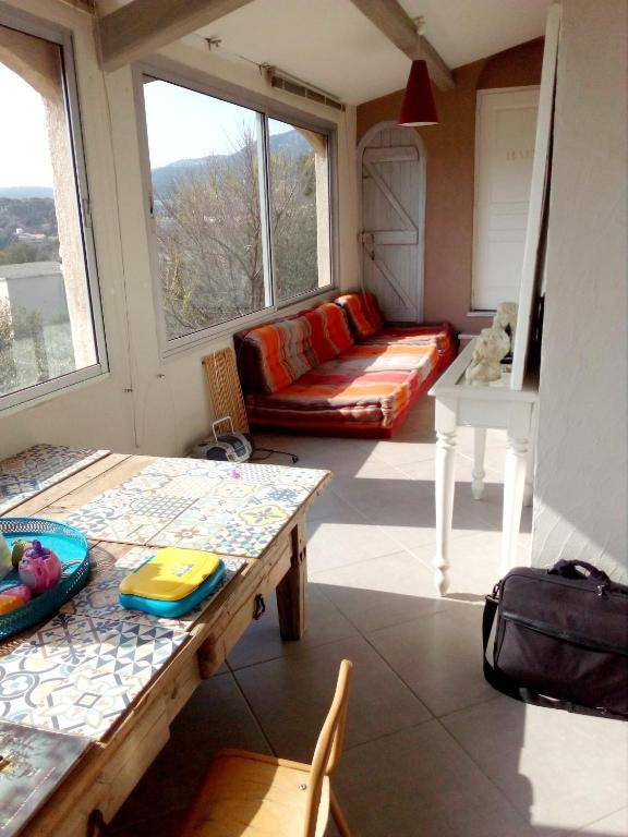 Maison de 2 chambres avec jardin clos et wifi a Toulon a 4 km de la plage