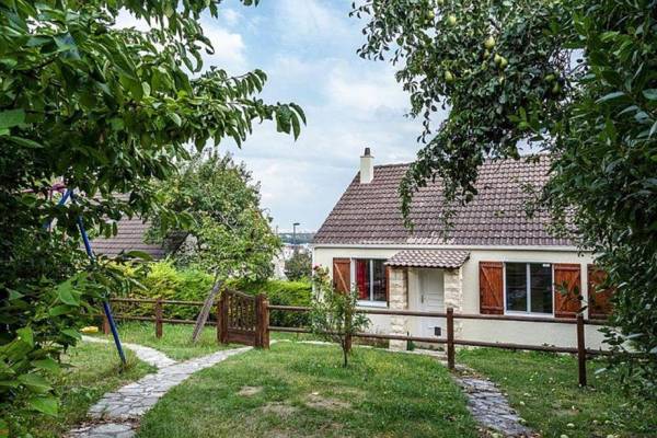 Villa House With Panoramic View On Paris