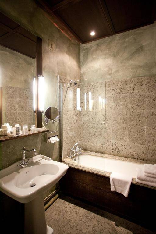 Le Pavillon De Gouffern B&B