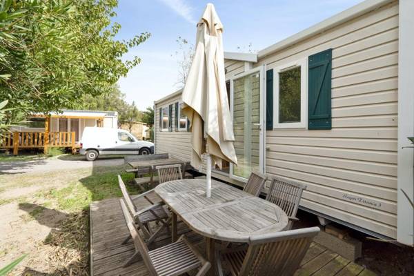 Bungalow de 3 chambres a Sete a 200 m de la plage avec piscine partagee jacuzzi et terrasse amenagee