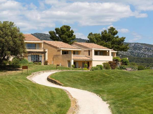 Charming apartment with dishwasher view at the golf course