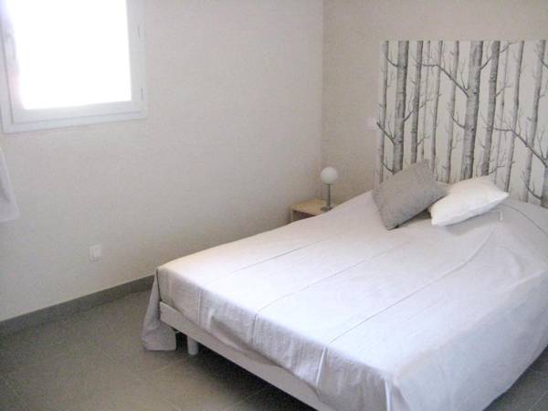 Maison de 3 chambres avec jacuzzi et jardin clos a Sartene