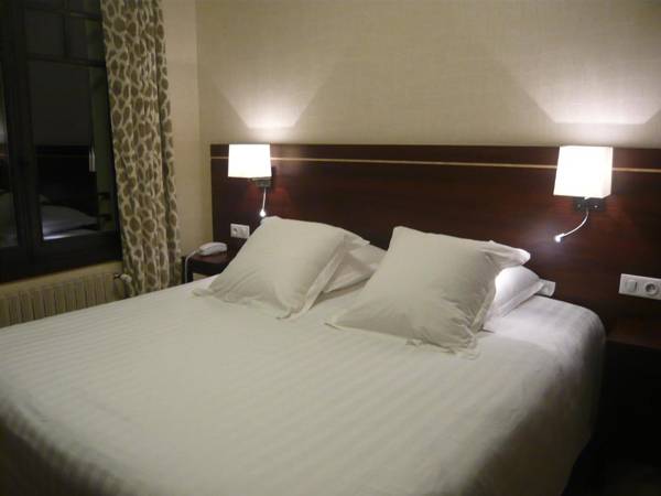 Ambassadeurs Logis Hotel