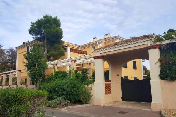 Appartement d'une chambre a Saint Aygulf a 30 m de la plage avec jardin clos et wifi