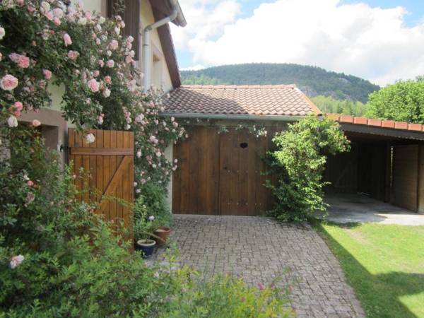 Gîte Saint Amé 3 pièces 4 personnes - FR-1-589-248