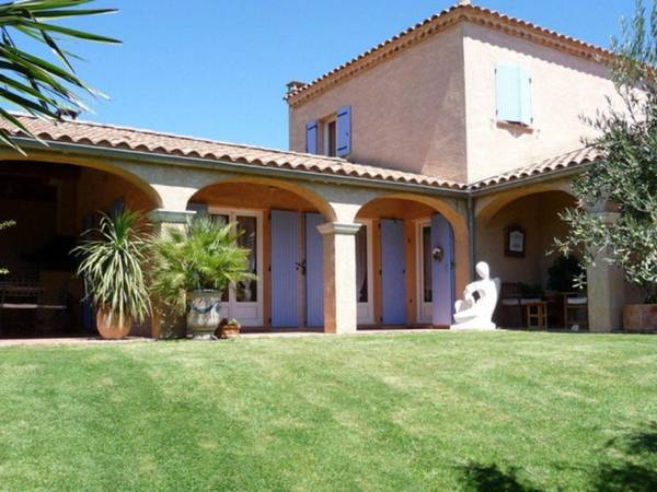 Cozy Villa in Roquemaure France With Private Swimming Pool