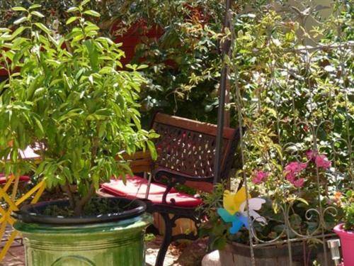 Maison d'Hôtes et Roulotte" Le 6 Bis"