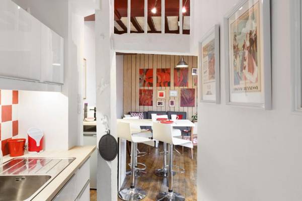 Droles de Dames by Cocoonr