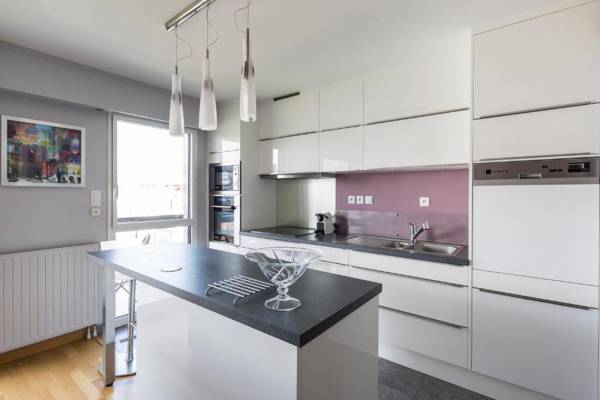 Le Reflet by Cocoonr