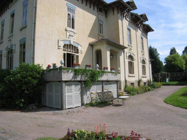 Delightful Mansion in Vecoux with Garden