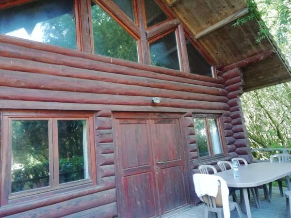 Charming Chalet with Swimming Pool in Quend