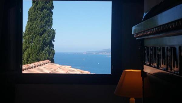 U Castellu Chambres d'hôtes & Location villa et appartements vue mer