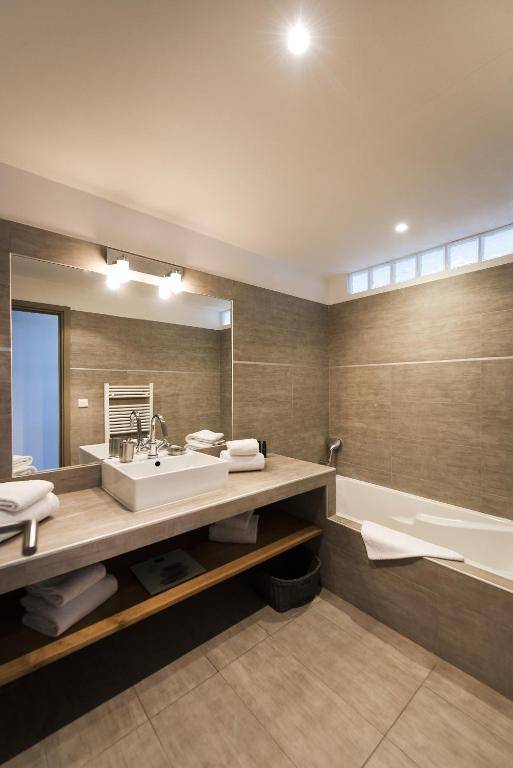 Domaine Santa Giulia Palace