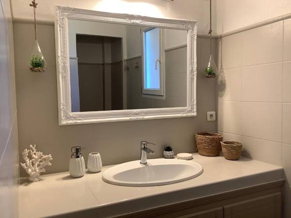 Villa AZURA vue panoramique et proche mer à Santa Giulia piscine chauffée