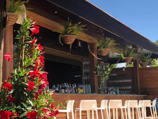 Le Bella Vista Résidence & Summer Pool Club