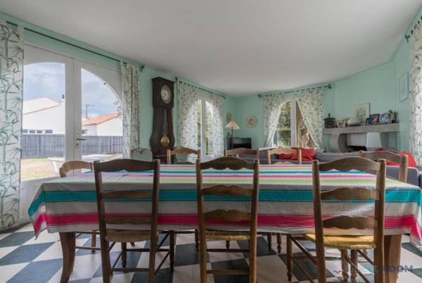 Jolie longere proche Mer