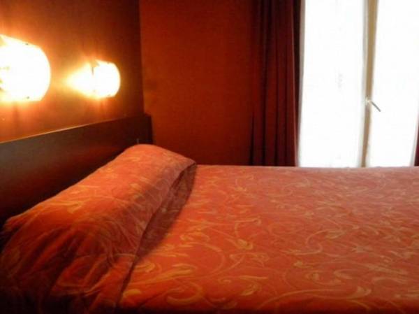 Hotel Camelia International