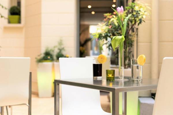 Glasgow Monceau by Patrick Hayat