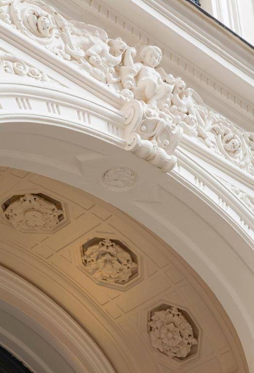 Timhotel Opéra Blanche Fontaine