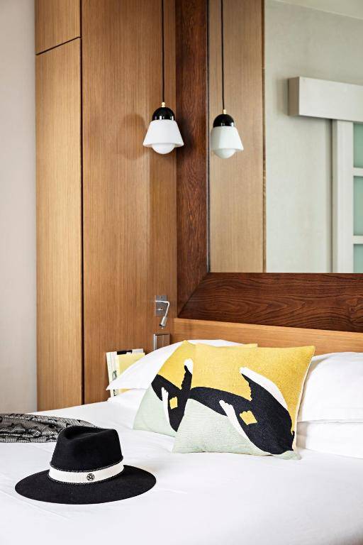 Holiday Inn Paris Elysées an IHG Hotel