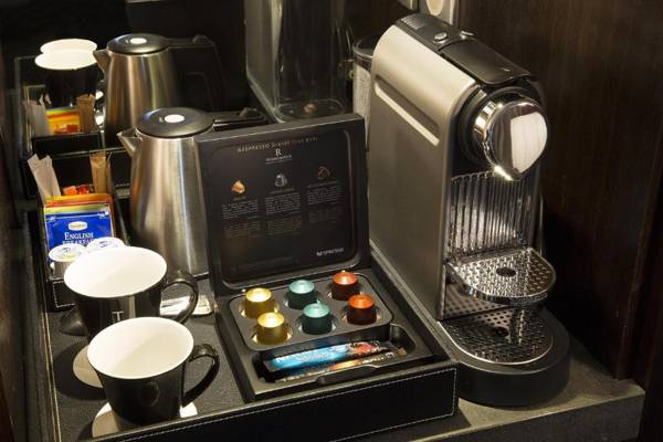 Renaissance Paris Arc de Triomphe Hotel